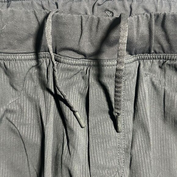 Lululemon Dance Studio Pants Women's size Medium 27x32 Black - Picture 4 of 9